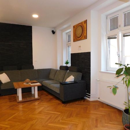 Modern Apartment Hrenova Street Любляна Екстериор снимка