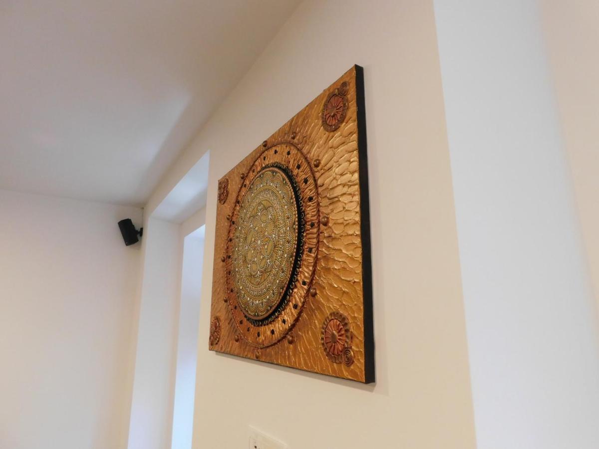 Modern Apartment Hrenova Street Любляна Екстериор снимка