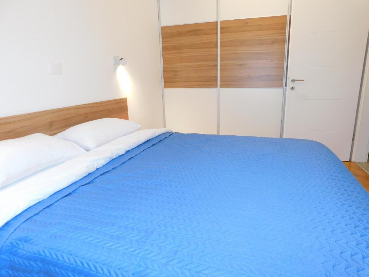 Modern Apartment Hrenova Street Любляна Екстериор снимка