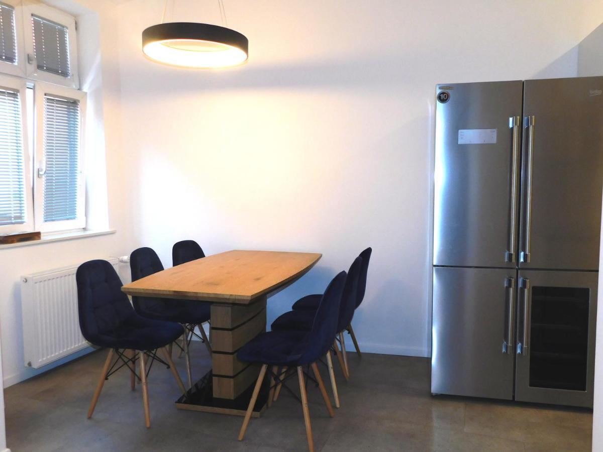 Modern Apartment Hrenova Street Любляна Екстериор снимка